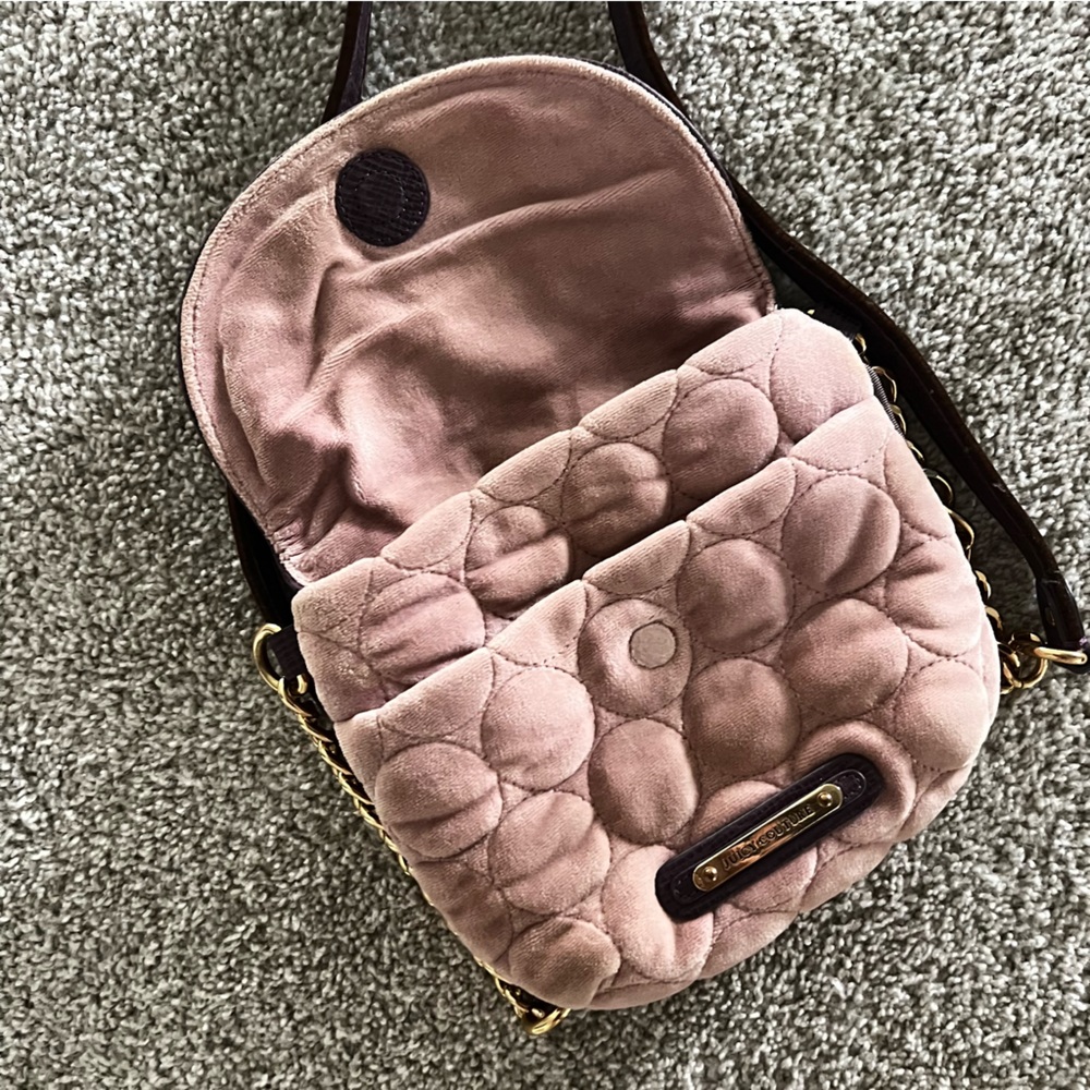 Juicy Couture Light Pink Velour Quilted Circles Duchess Puffy Crossbody Purse - Picture 3 of 7